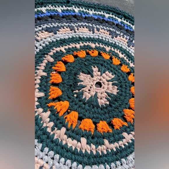 HAND crochet bohemian recycled round floor placement mat 30" - Picture 5 of 9